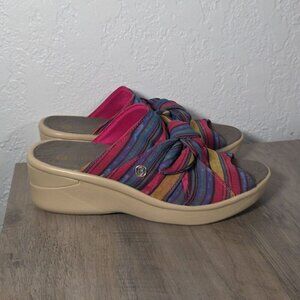 BZees Smile Wedge Sandals Womens Sz 7w Raspberry Stripe Lightweight Cloth